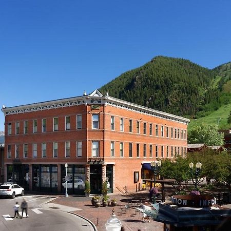 Independence Square 213, Spacious Hotel Room With 2 Queen Beds, Wet Bar, And Sitting Area Aspen Esterno foto