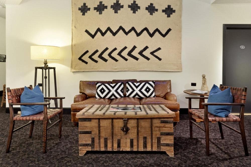 Independence Square 213, Spacious Hotel Room With 2 Queen Beds, Wet Bar, And Sitting Area Aspen Esterno foto